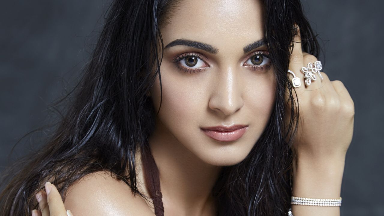 Kiara Advani Wallpaper 4k, Closeup, Portrait