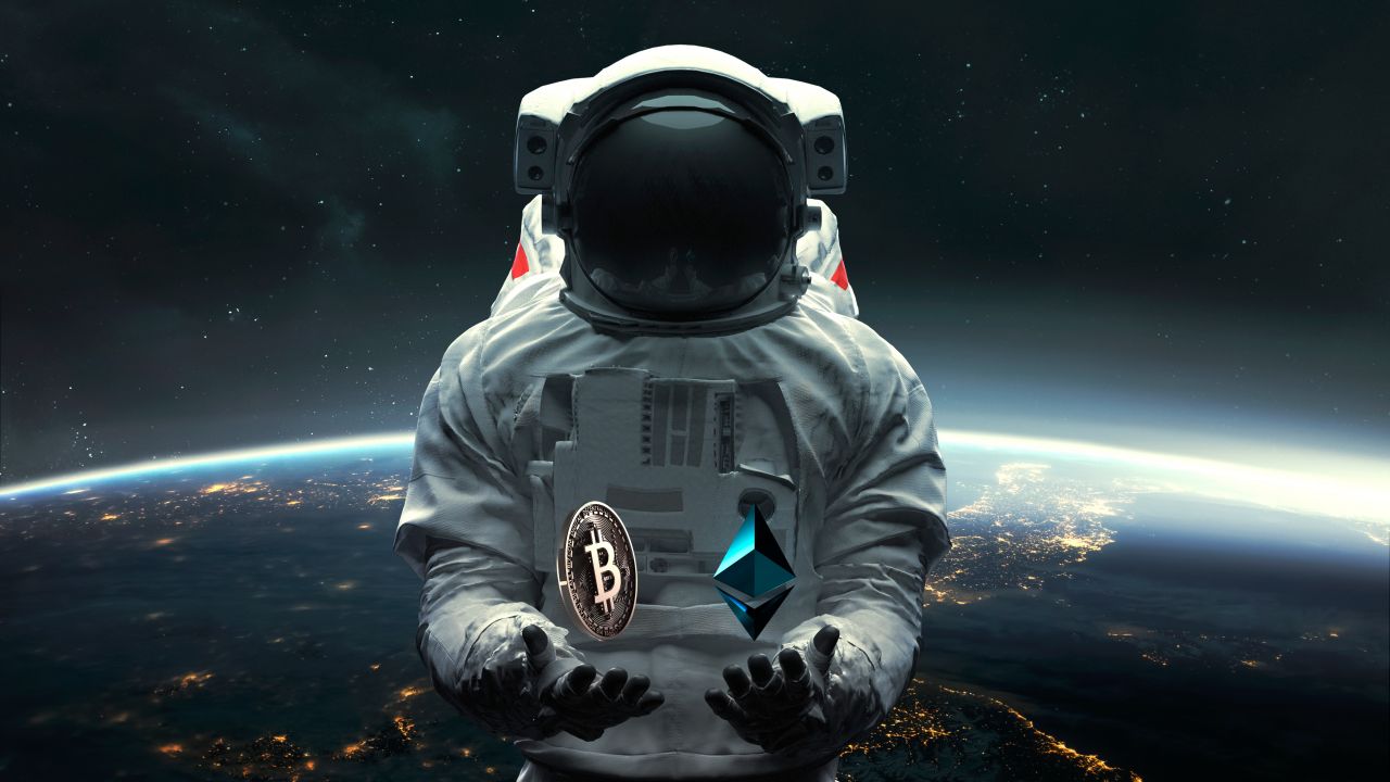 Astronaut Wallpaper 4K, Bitcoin, Ethereum, Cryptocurrency