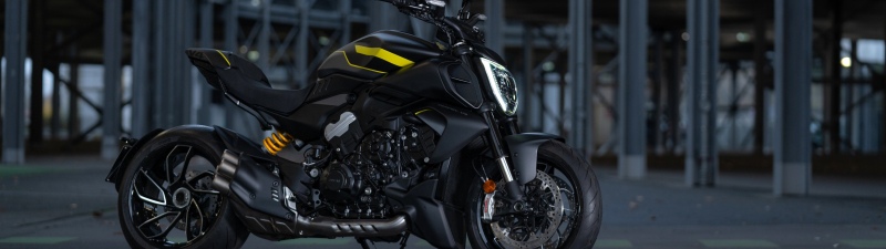 Ducati Diavel V4 Black Roadster, 2025, 5K