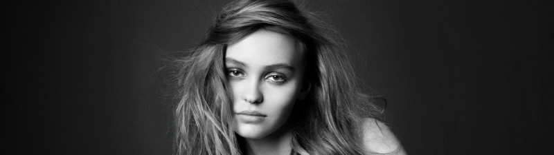 Lily Rose Depp, Black and White, Dark background, Monochrome, 5K
