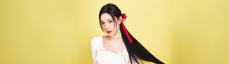 JUUN, Hearts2Hearts RUDE, Yellow background 5K
