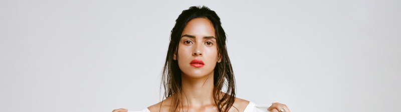 Adria Arjona, White aesthetic