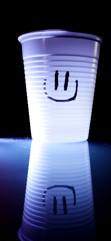 Smiley, Plastic, Reflection, Dark background