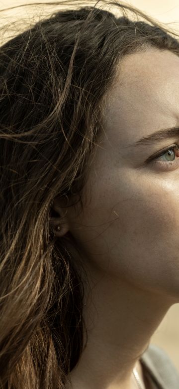 Alycia Debnam-Carey as Alicia Clark, 5K, Fear the Walking Dead