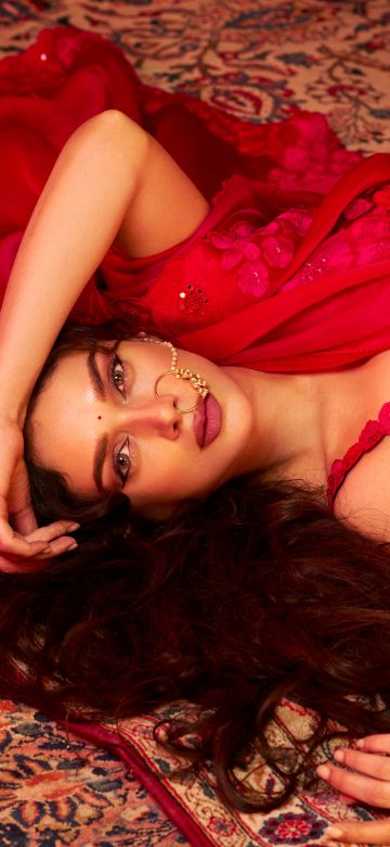 Aditi Rao Hydari, Heeramandi, Red aesthetic, Indian actress, 5K, Traditional