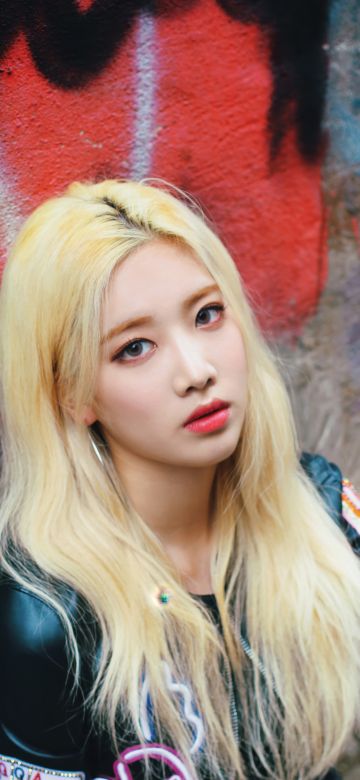 Kim Lip, South Korean Singer, K-Pop singers, 5K