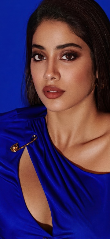 Janhvi Kapoor, Blue aesthetic