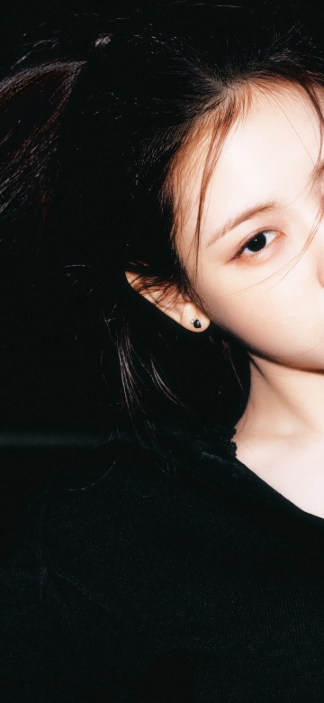 Yihyun (Baby DONT Cry), 5K, Dark background, South Korean Singer