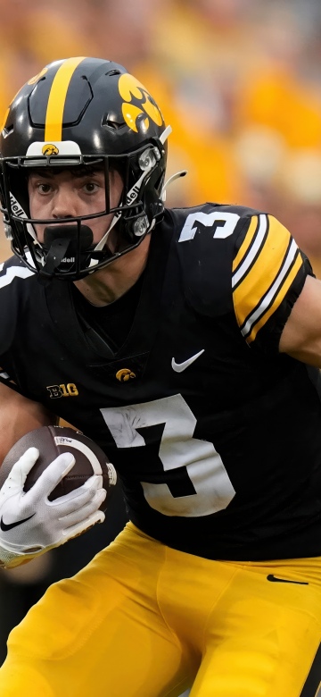Cooper DeJean, College football, American football player, 5K, Iowa Hawkeyes