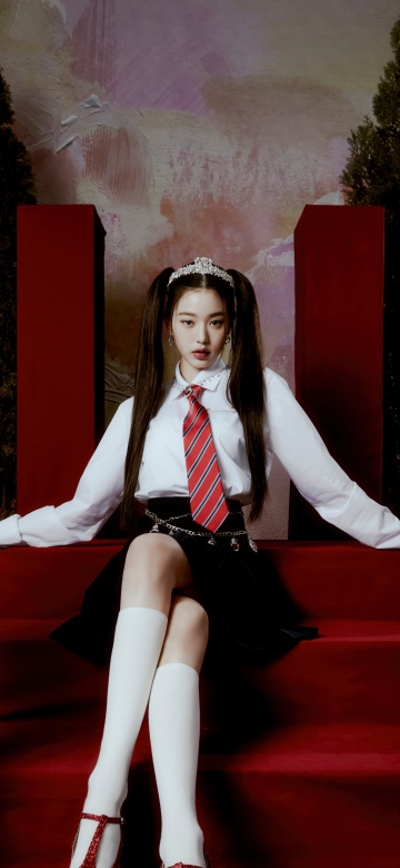 Jang Wonyoung, Love Dive (IVE), 5K, K-pop idol, Schoolgirl, Tiara