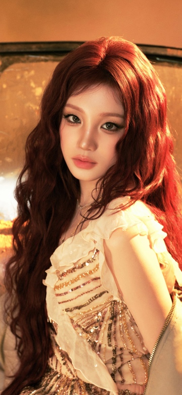 Yuqi, Portrait