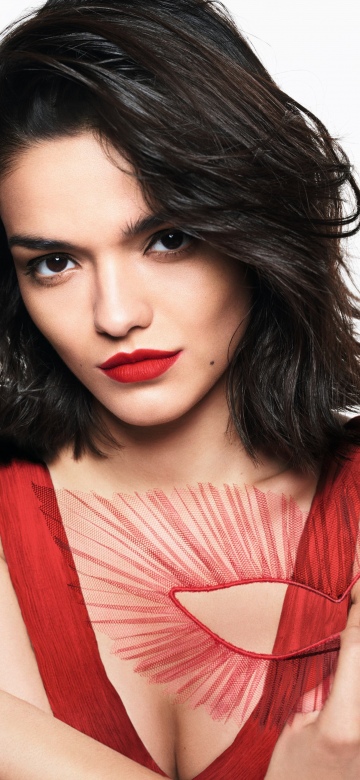 Rachel Zegler, Red dress
