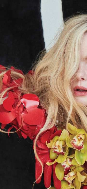 Elle Fanning, Floral dress