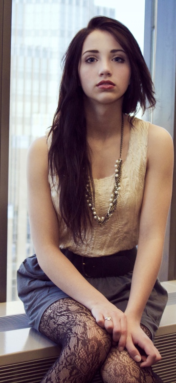 Emily Rudd, Teen girl