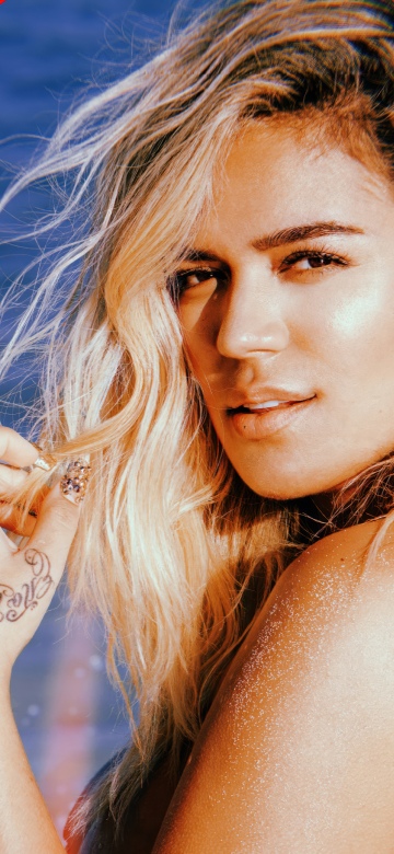 Karol G, Retro