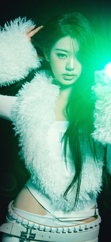 Jang Wonyoung (REVIVE+), 8K