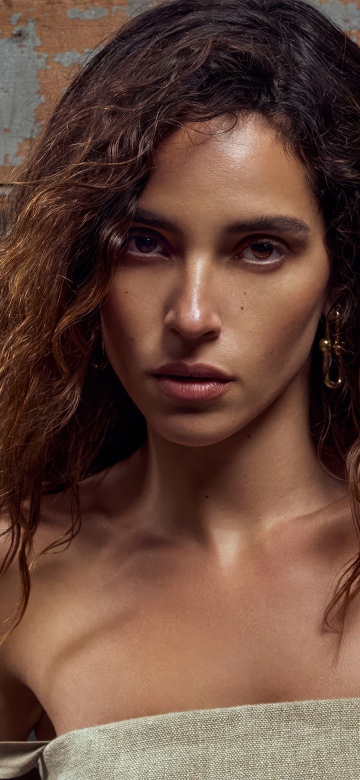 Adria Arjona