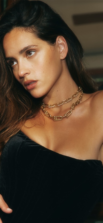 Adria Arjona wallpaper