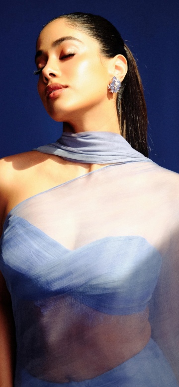 Janhvi Kapoor saree wallpaper
