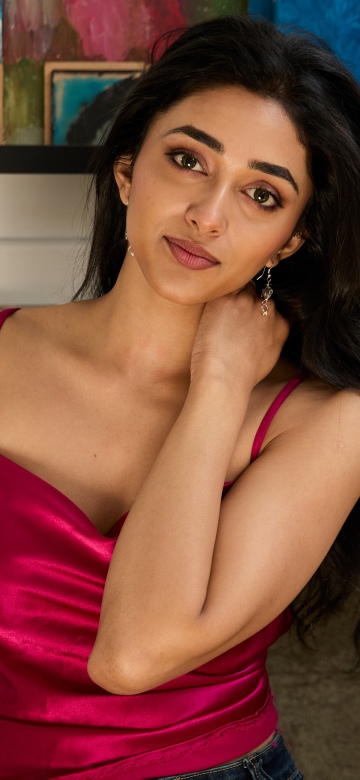 Preity Mukhundhan, Red dress