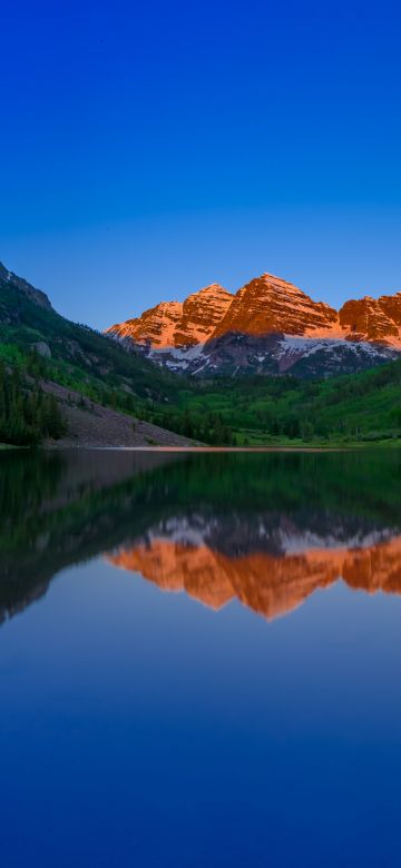 Maroon Bells, Sunrise, Colorado, United States, Alpenglow, Landscape, Alpine trees, Dawn, Maroon Lake, Reflection, Blue Sky, Clear sky, 5K