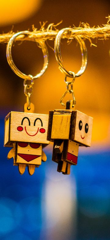 Box Man couple key chain, Hanging, Cute couple, Bokeh Background