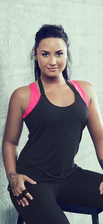 Demi Lovato, 8K, 5K