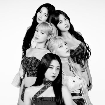 Le Sserafim, 2024, Monochrome, Sakura Miyawaki, Kim Chaewon, Huh Yunjin, Hong Eunchae, Kazuha, White background