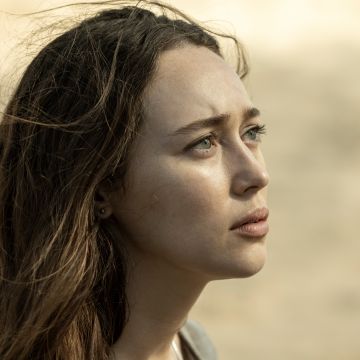 Alycia Debnam-Carey as Alicia Clark, 5K, Fear the Walking Dead