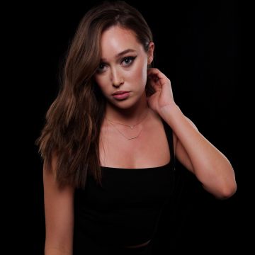 Alycia Debnam-Carey, Black background, 8K, AMOLED, 5K