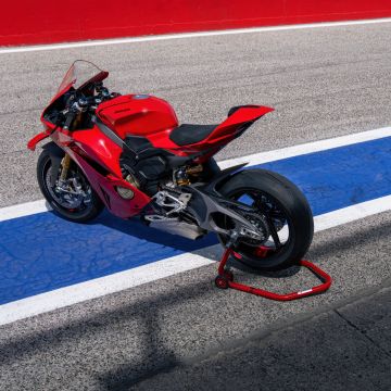 Ducati Panigale V4, Race track, 2025, Red bikes, 5K