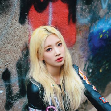 Kim Lip, South Korean Singer, K-Pop singers, 5K