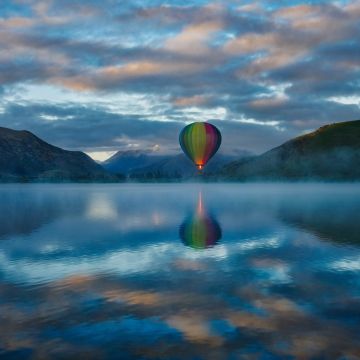 Hot air balloon, Lake Hayes, Queenstown, New Zealand, Mountains, Clouds, Reflection, Multicolor, 5K, 8K