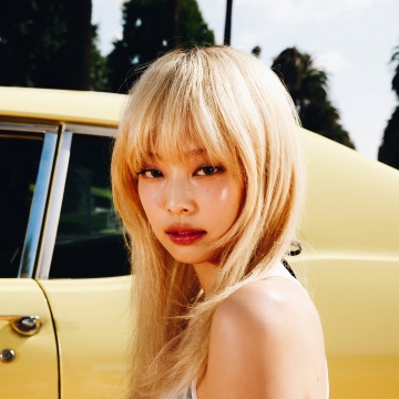 Jennie Blonde, iPad wallpaper