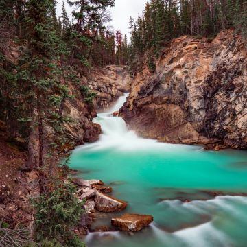 River Stream, Cliffs, Green Trees, Rocks, Blue Water, 5K