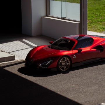 Alfa Romeo 33 Stradale, Hanger, Asphalt, 5K, Race track, Red cars