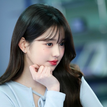 Jang Wonyoung, Portrait