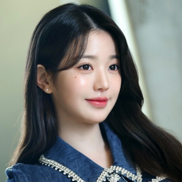 Jang Wonyoung, Beautiful singer, IVE (K-pop)