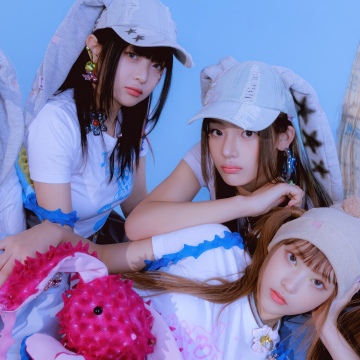 NewJeans, K-pop group, Minji, Hanni, Danielle, Haerin, Hyein