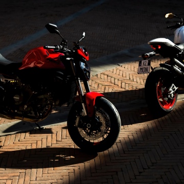 Ducati Monster V2, Sports bikes, 2026, 5K
