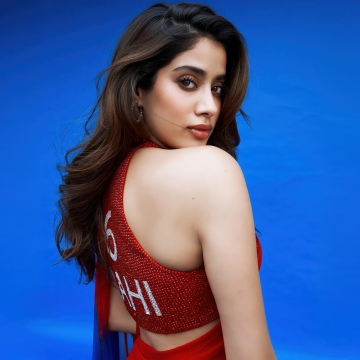 Janhvi Kapoor closeup, Red saree, 5K