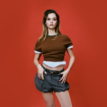 Maia Mitchell, 5K, Orange background, Australian actress