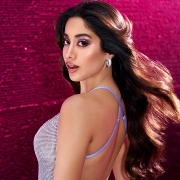 Janhvi Kapoor, Pink background, 5K