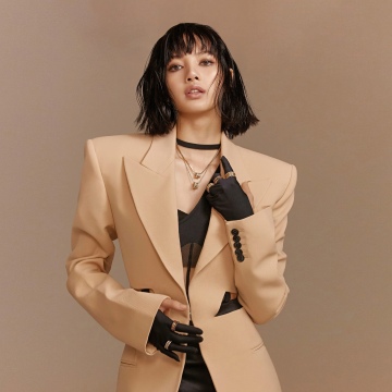 Lisa, Short hair, Fashion, Beige, Vogue Magazine, 5K