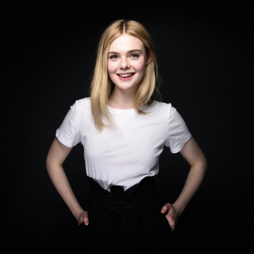 Elle Fanning, Dark background, 5K, Smiling, Blonde, Portrait