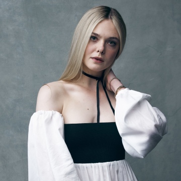 Elle Fanning, Blonde, Portrait, American actress
