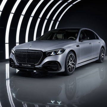 Mercedes-Benz S 580 e 4MATIC, AMG line, 2026, 5K, Dark aesthetic, LED lighting
