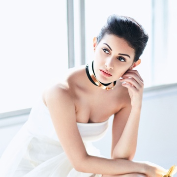 Amyra Dastur, 5K, Indian actress, White aesthetic
