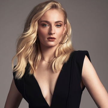 Sophie Turner, Fashion model, 5K, Black dress
