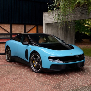 Ferrari Luce 4K wallpaper